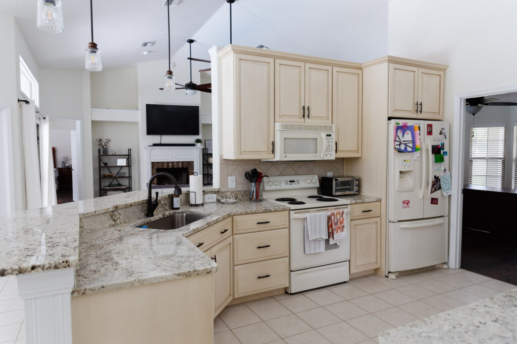 Custom Home Builder in Ocala Florida - Curington Homes - Drifton Kitchen